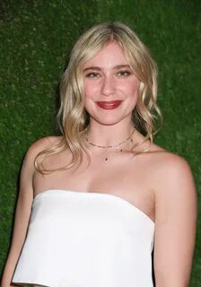 11+ Top Photos of Shoshana Bush - Swanty Gallery.