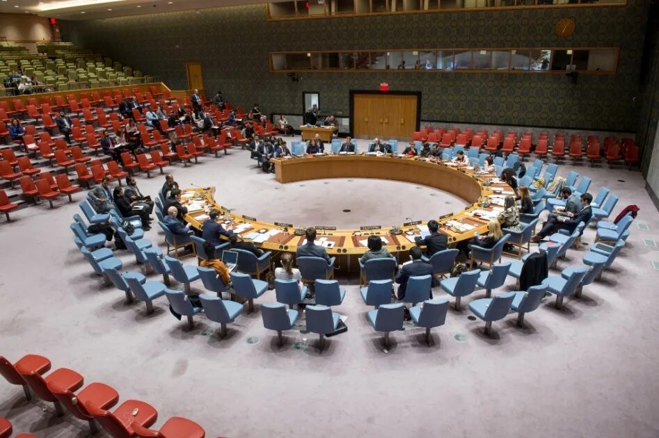 Состав безопасности оон. The Security Council 2022. Здание Совбеза ООН конференц-центра.. Картина в зале Совбеза ООН. ООН е6нкллвлшялнвгц153.