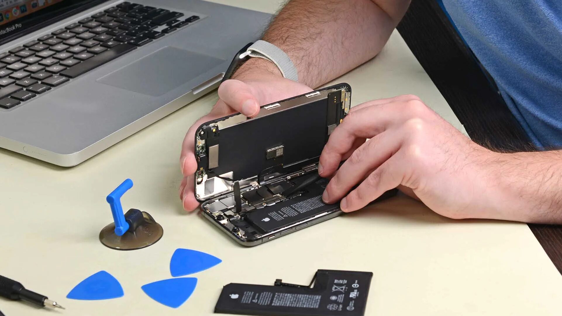 Ремонт аппл. Техника apple. ремонт техники apple. ремонт гаджетов. замена дисплея.