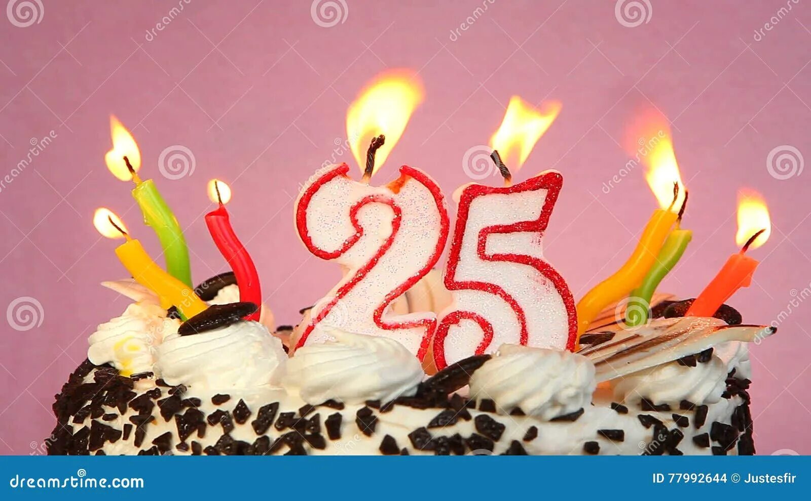 цифра 25. свечи 25 лет. с днём рождения 25 лет. цифра 25 со свечками. свечки 25.