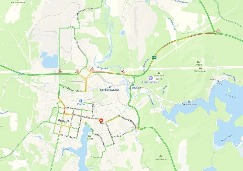 пробка на трассе пермь екатеринбург. пробки у ревды сейчас. пробка на трассе пермь екатеринбург. пробки по пермскому тракту. перекресток мира цветников ревда.