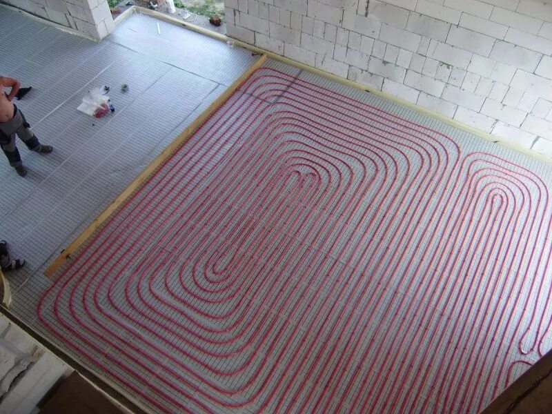 Труба prado pe-xa 16. Теплый пол в частном доме. Тёплый пол водяной. Маленький теплый пол. Тёплый пол водяной.