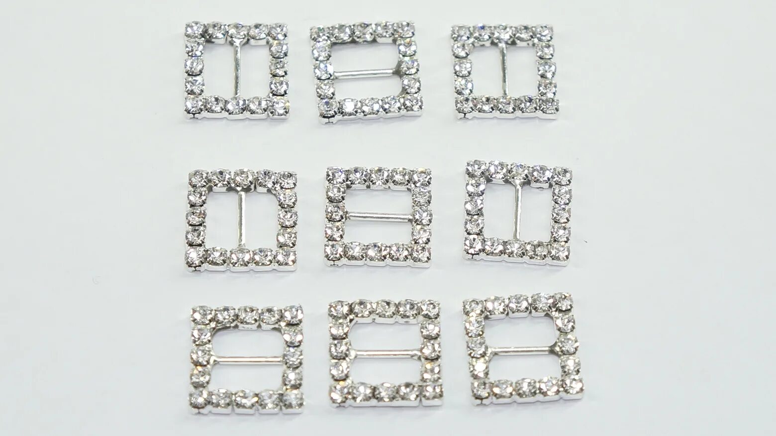 Декоративная фурнитура для одежды. Гхн14139 пряжка 20мм, никель. Ник. Пряжка со стразами. Пряжка со стразами.