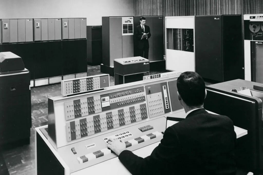 Современную организацию эвм. Ibm 70907094. компьютер ibm-7094. эвм ibm 7094. мэйнфреймы ibm 1970.