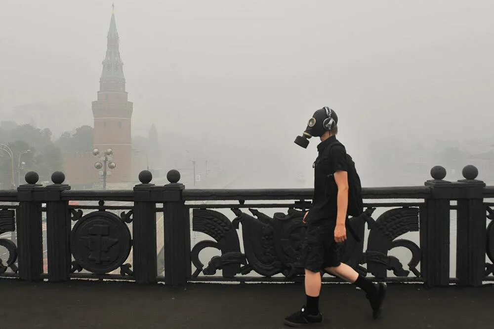 В каком году был смог. Москва 2010 год смог. москва лето 2010 смог. лето 2010 жара в москве. задымление в москве 2010.