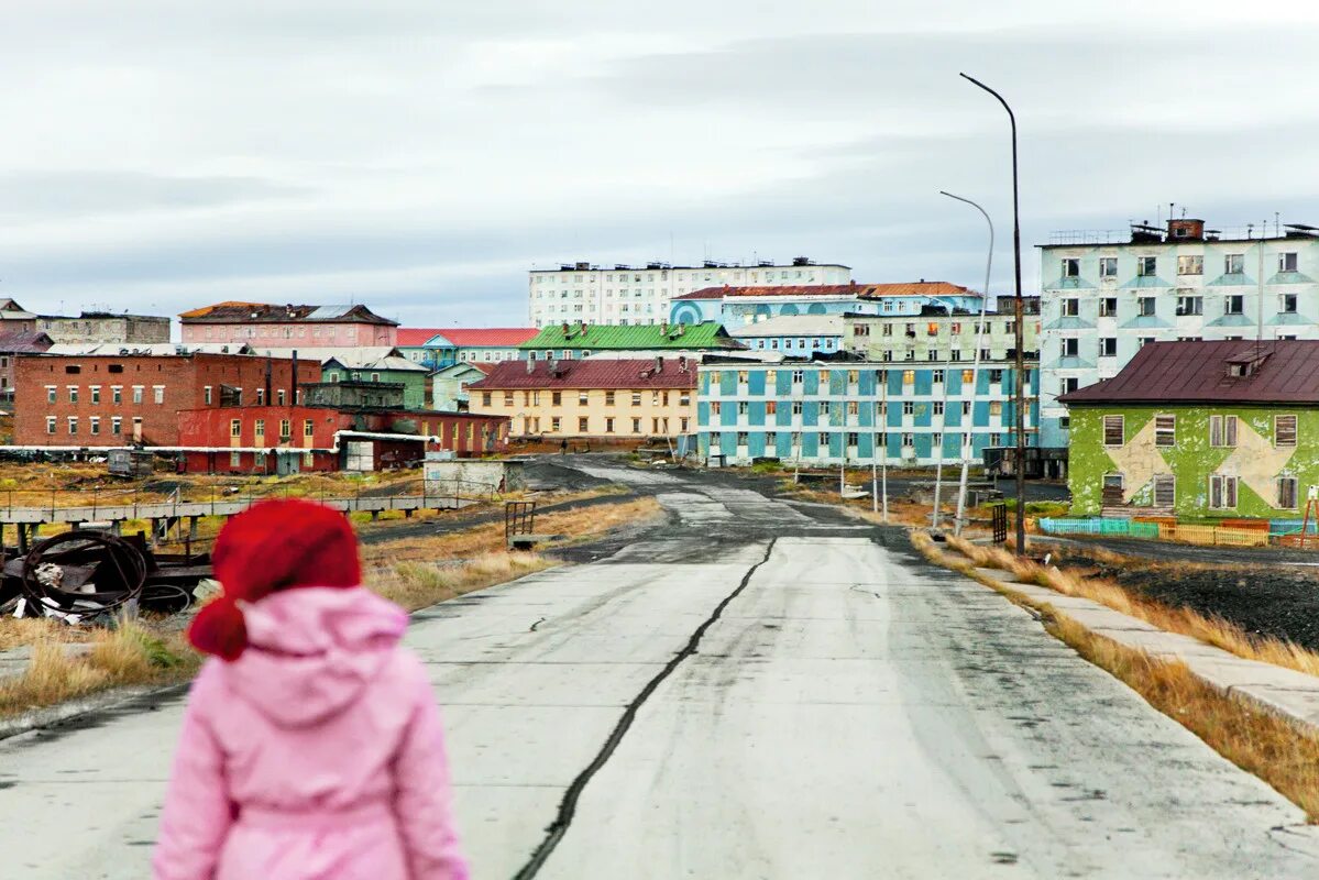 Тикси заброшенный поселок. Северная якутия города. Саха якутия поселок дикси. Поселок тикси 3. Тикси заброшенный поселок.