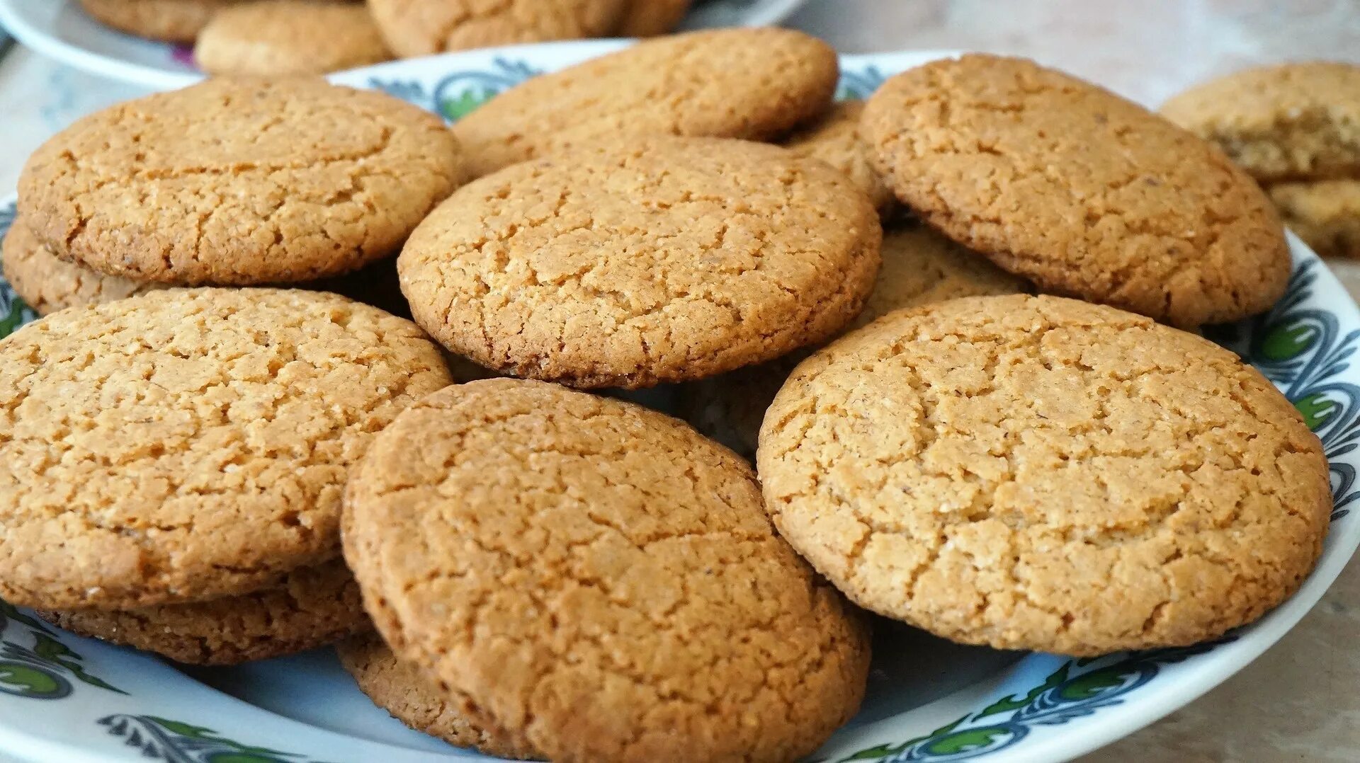 Cookies отзывы. Печенье. Печенье магазинное. Овсяное печенье магазинное. Овсяные печенья покупные.