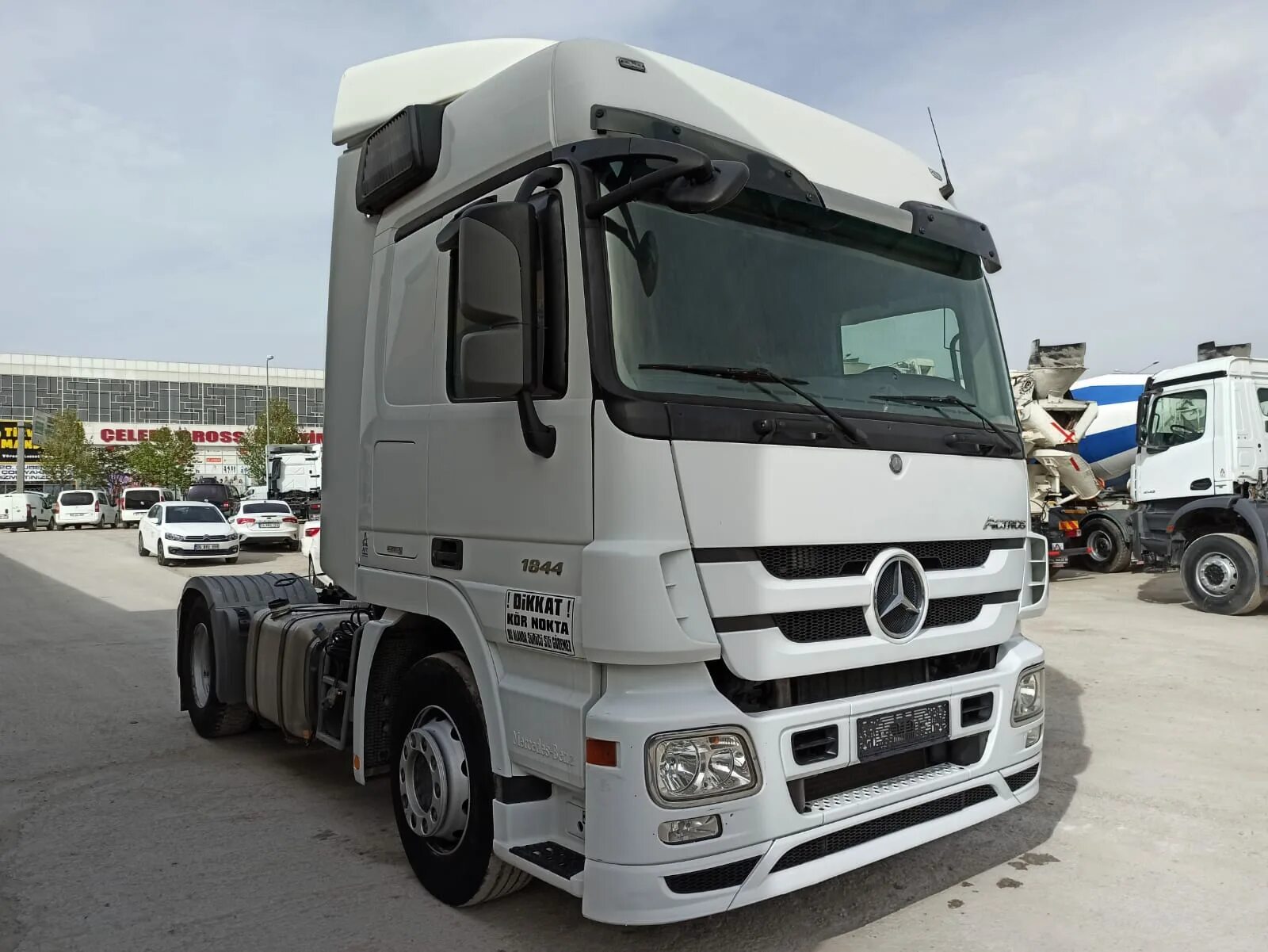 На разборе тягач Mercedes Actros MP3 1844 2013 год купить в Краснодаре Запчасти 