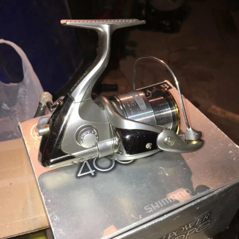 Shimano 20 twin power 4000pg. Катушка shimano twin power 4000 pg. Катушка shimano twin power 4000 pg. Катушка шимано твин повер 4000 pg. Катушка shimano twin power 20 4000pg.