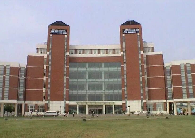 Шанхай университеты. Уппсальский университет в швеции. Университет мальме швеция. Университет мальме швеция. Шанхайский университет.