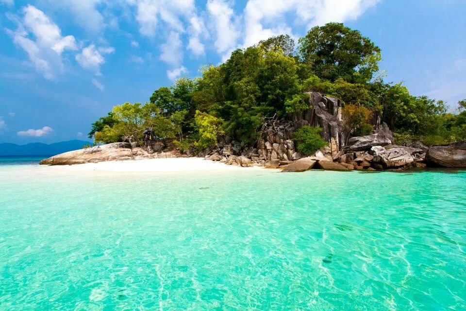 Чистое море в тайланде. Koh lipe. необитаемые острова таиланда. остров бабочка в тайланде. остров колите тайланд.