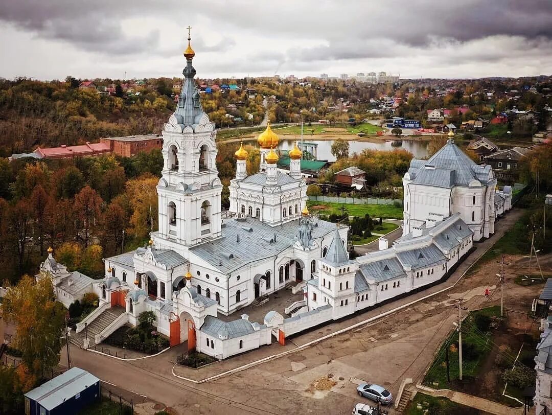 Свято троицкий стефанов пермь. Свято Троице Стефанов мужской монастырь Пермь. Свято-Троицкий Стефанов монастырь Пермь храм. Мужской монастырь в Мотовилихе Пермь. Монастырь на Восстания Пермь.