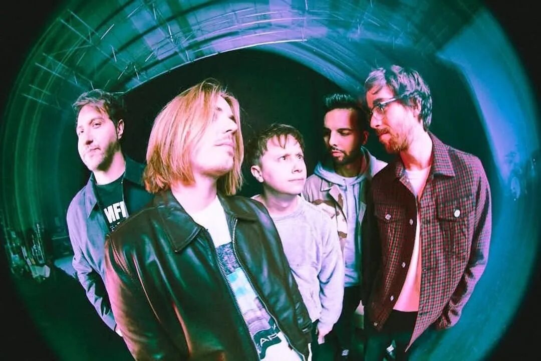 Welcome to the dcc. Группа nothing but Thieves. Nothing but Thieves moral Panic. Nothing but Thieves moral Panic 2. 53 Thieves группа.