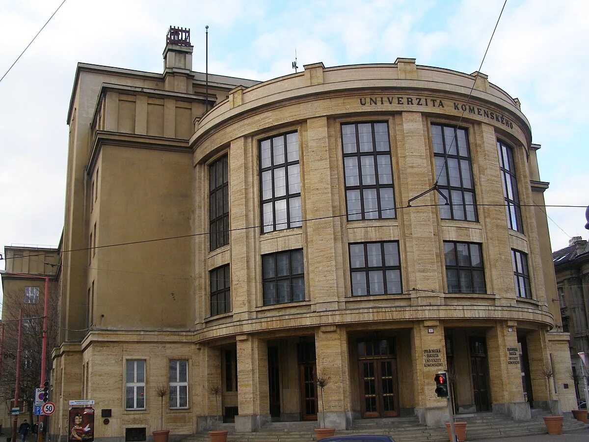 Comenius university in bratislava. Коменского. Университет коменского братислава. В братиславе университет словакия. Университет коменского братислава.