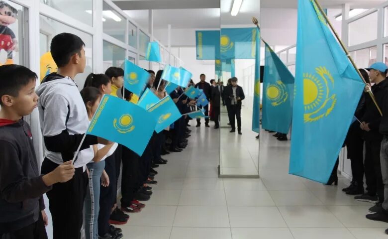 Көк желбірегені. Көк ту фото. Көк желбірегені. Желбирегени флаг. Патриоттық фото.