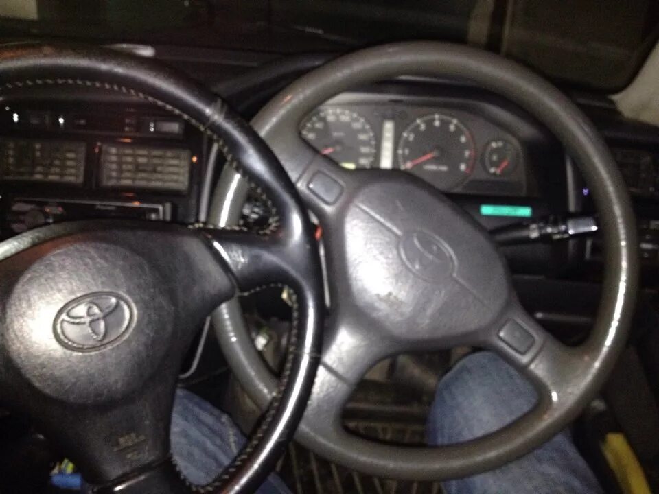 Снятие руля (фотоотчет) - Toyota Carina E, 1,6 л, 1995 года своими руками DRIVE2