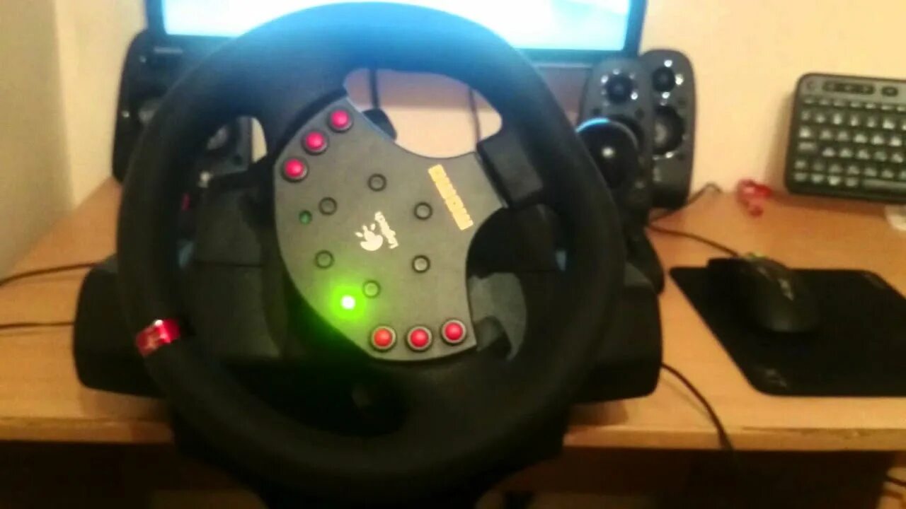 Не работает игровой руль. Руль игровой Logitech Momo Racing Force feedback. Logitech Momo Racing Force feedback Wheel. Logitech Racing Wheel Xbox. Игровой руль Logitech g27 с коробкой.