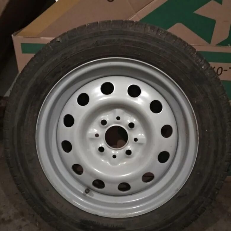 Диаметр колеса ваз 2110 r14. Диски 2110 размер. Размер шин ваз 2110. Диски 2110 размер. Диаметр отверстий колеса ваз 2114.