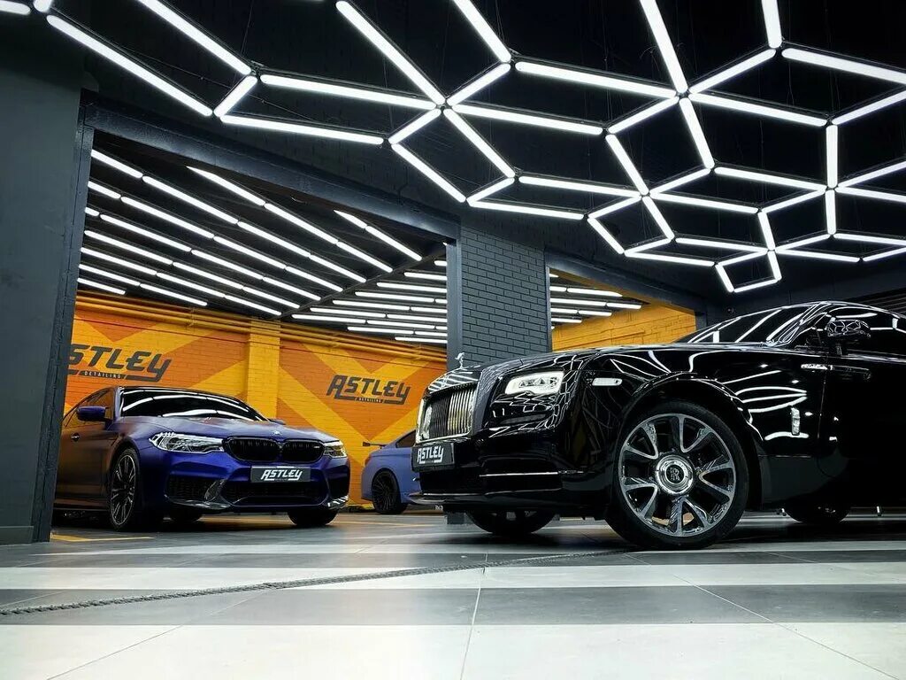 Z detailing. 722 Детейлинг. Моренди Москва детейлинг. Детейлинг освещение. Освещение детейлинг студии.