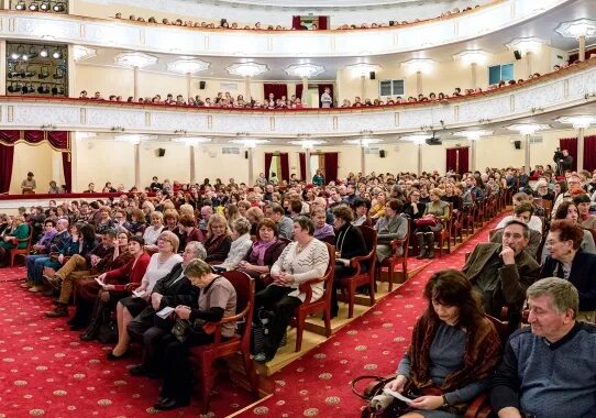 Карельская филармония сайт. Карельская государственная филармония зал. Карельская филармония Петрозаводск. Балкон зал карельской филармонии Петрозаводск. Зрительный зал карельской государственной филармонии.