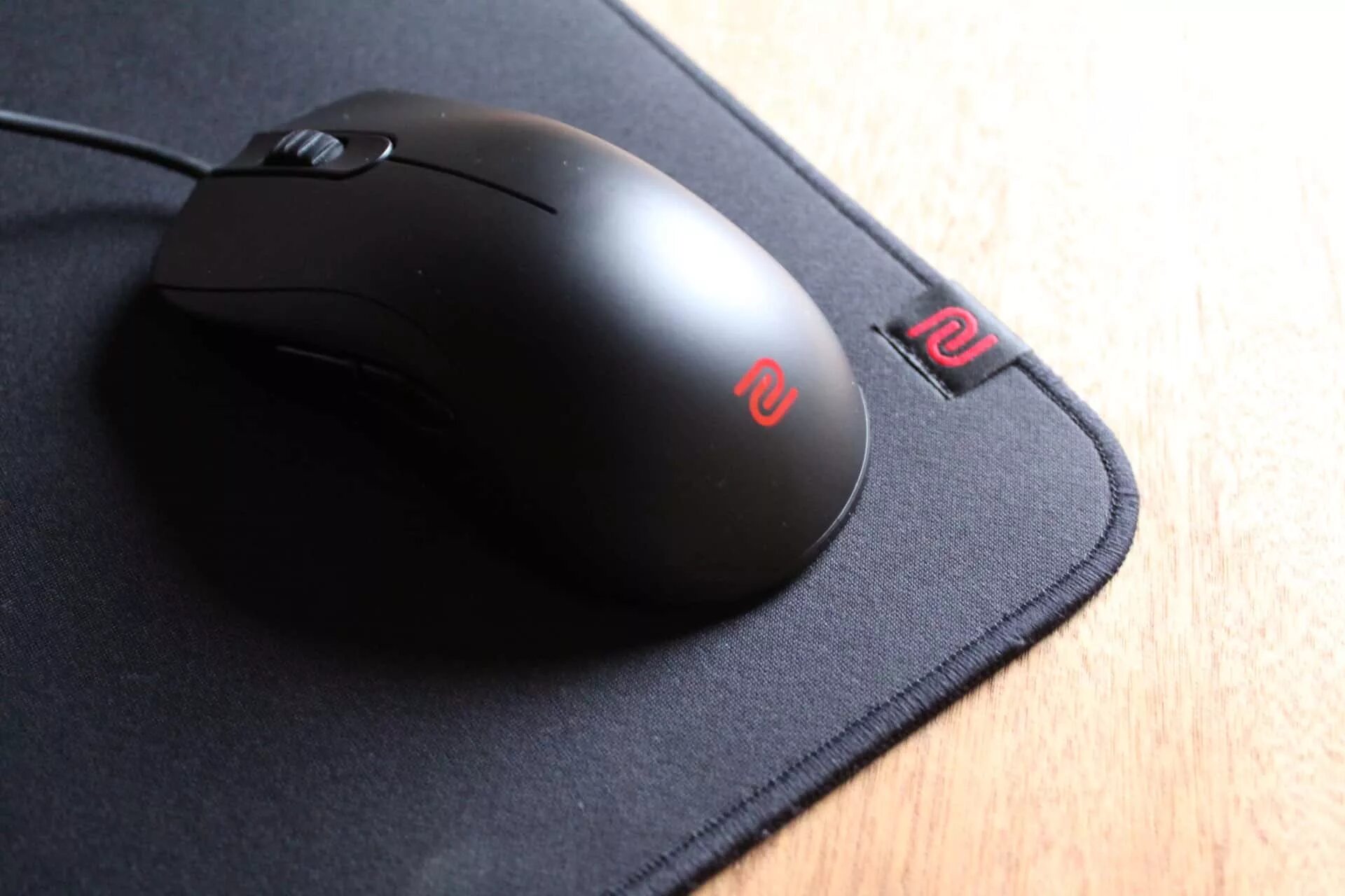 Zowie xl2586x. Мышь Zowie za12. Мышка BENQ Zowie. Мышь игровая BENQ Zowie. BENQ мышь Zowie za12-c.