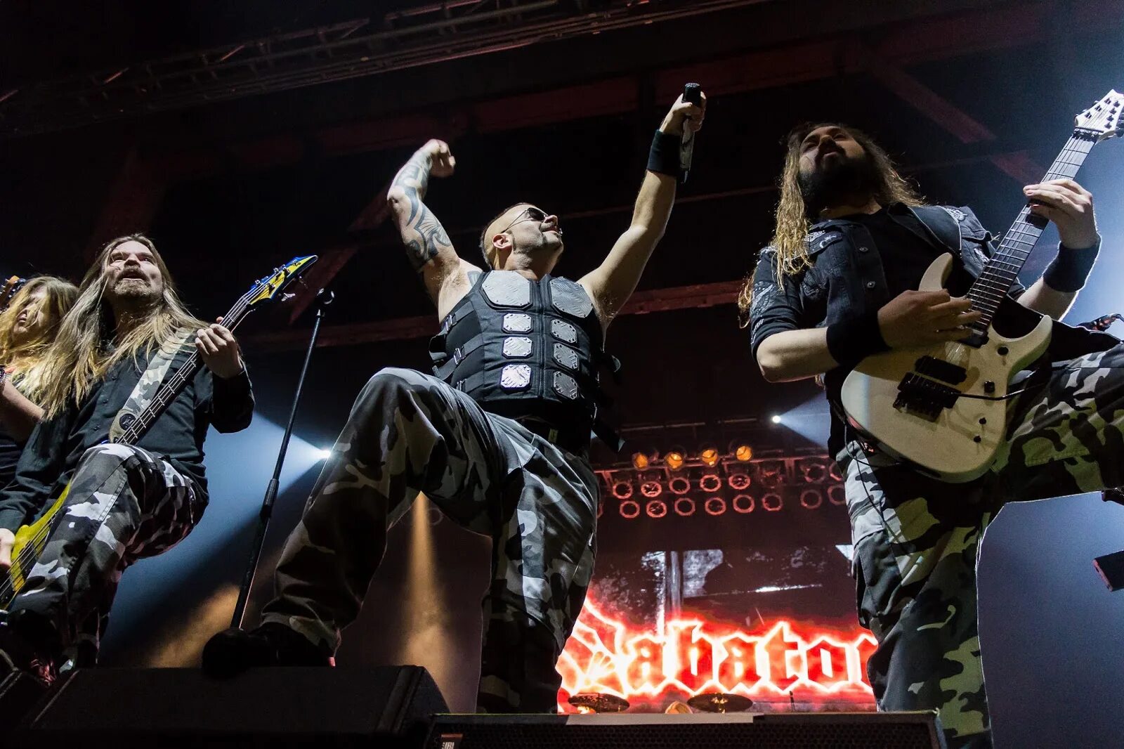 Сабатон группа. Солист группы Сабатон. Sabaton Steel Commanders. Сабатон панцеркампф. Sabaton back