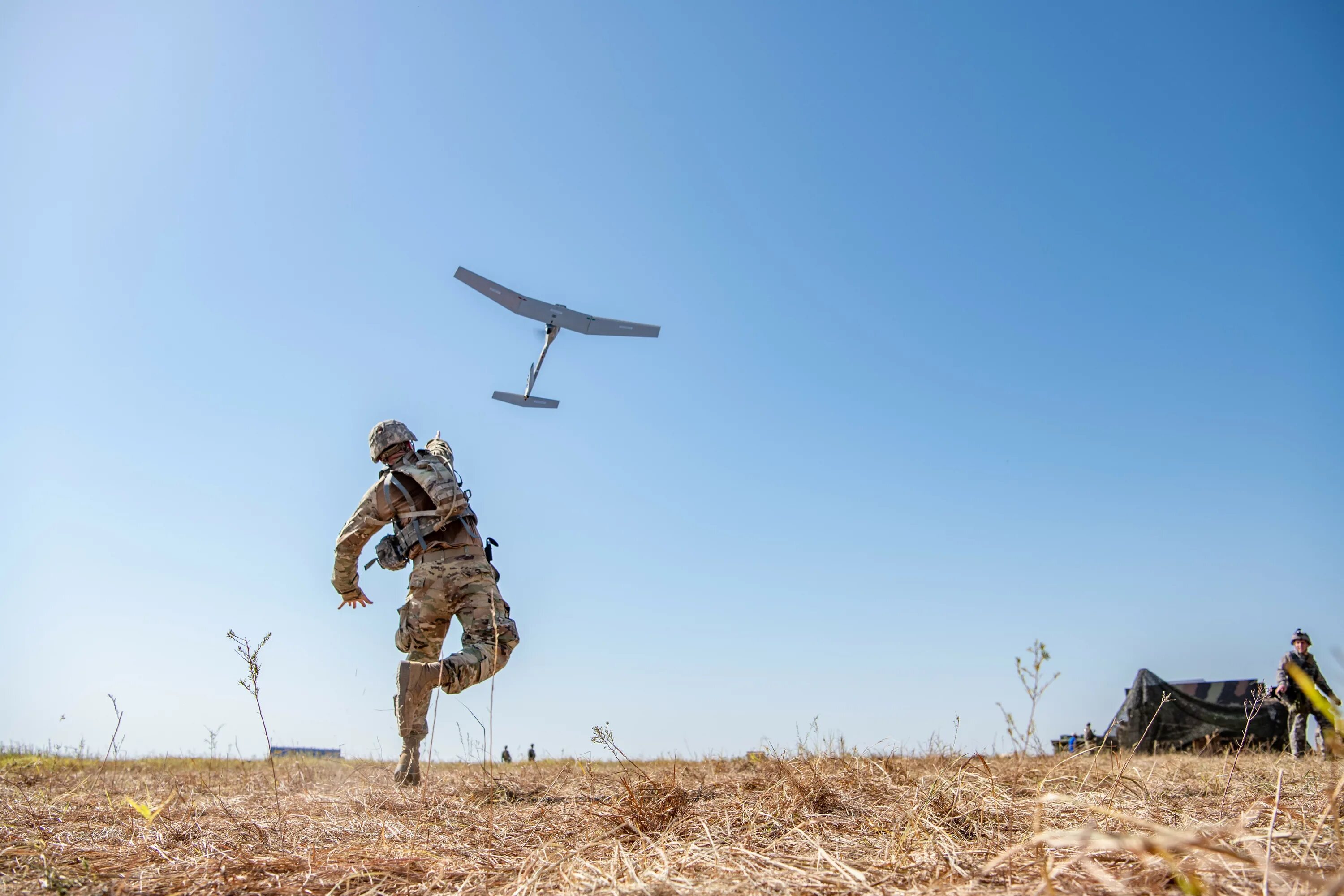 Ukrainian drones. Боевые беспилотники. Военные беспилотники в небе. Украинские военные дроны. Украинский БПЛА В небе.