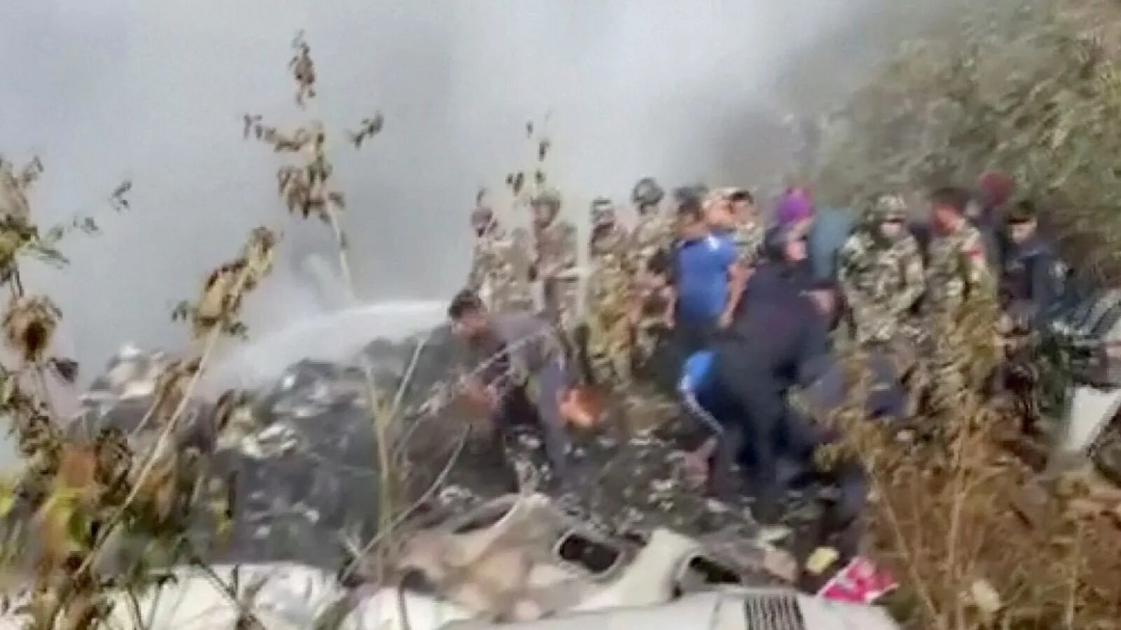 15 января 1934 года в непале. Кадры авиакатастрофы в непале. 15 января 1934 года в непале. Авиакатастрофа в непале 2023. Катастрофа в непале самолета.