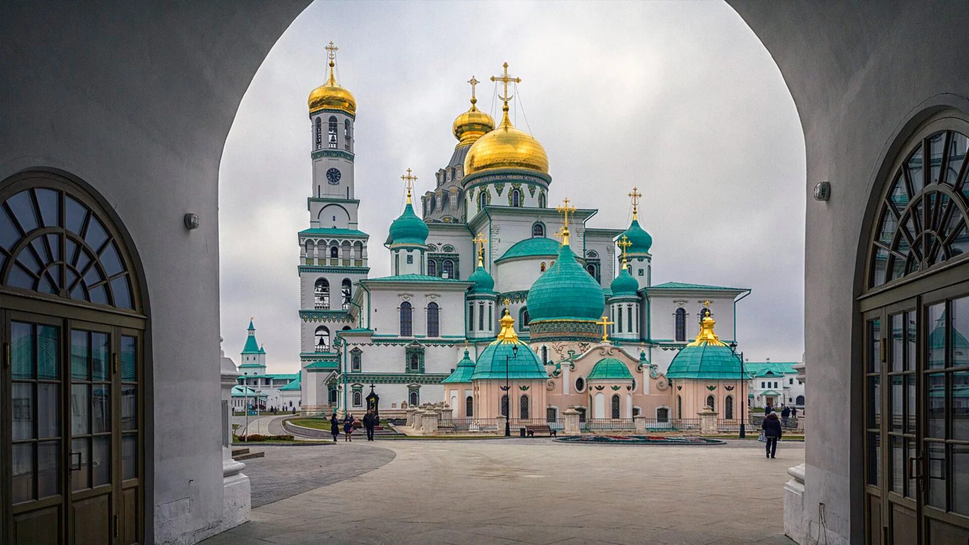 истра новый иерусалим монастырь. новоиерусалимский монастырь в истре. истра новый иерусалим монастырь. воскресенский собор новоиерусалимского монастыря. воскресенский собор новоиерусалимского монастыря.