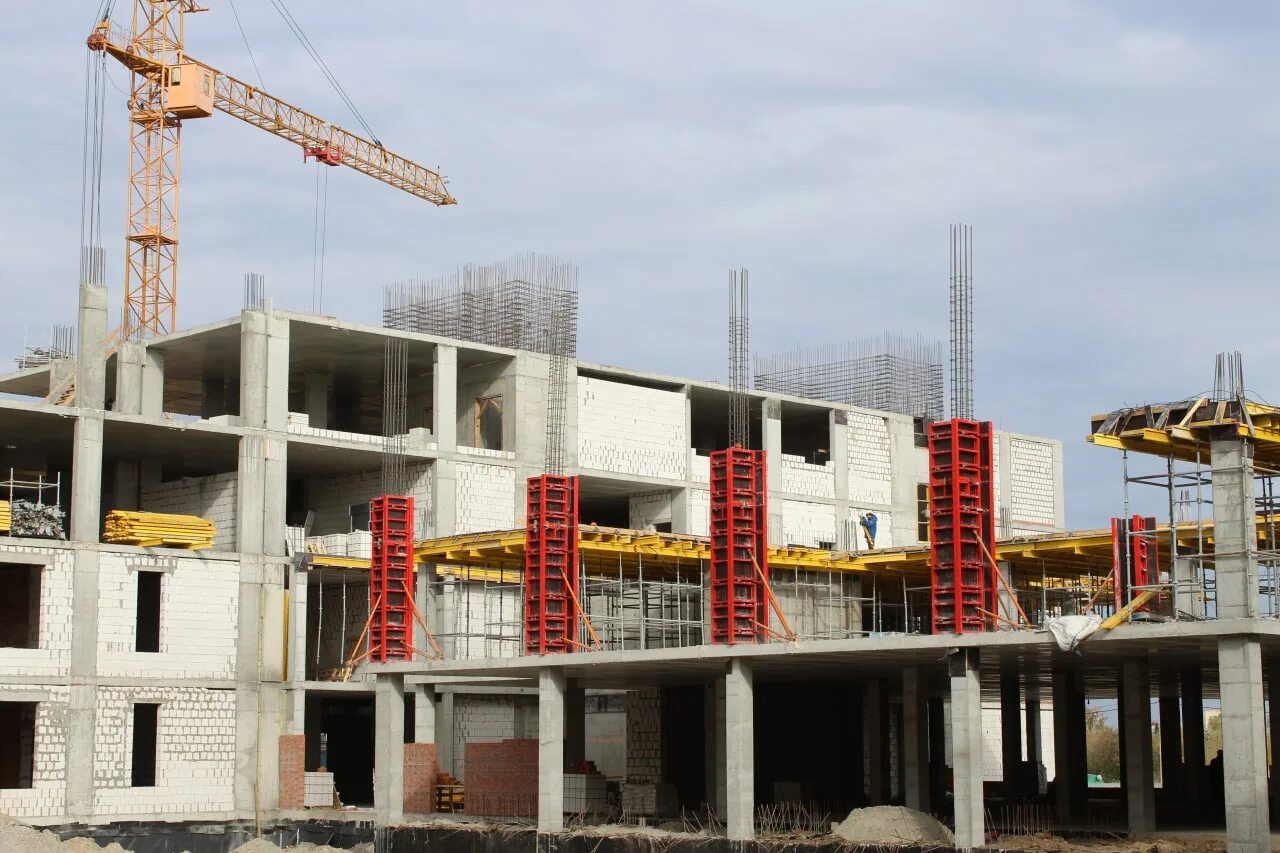 Строительство школ тюмень. Новая школа в Плеханово. Новая школа в Тюмени. Строительство. Монолитное строительство.