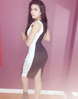 Sicak evimde bekliyorum. sohbet edip yaramazlık yapmak. 