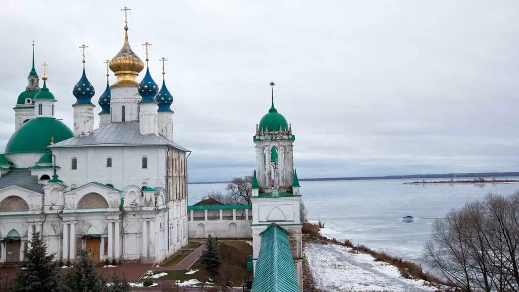 Храм у озера Неро Ростов Великий. Рождественский монастырь озеро Неро в Ростове Великом. Церковь Преображения Господня Ростов Великий. Крест в Ростове на озере Неро. На берегах озера неро между москвой