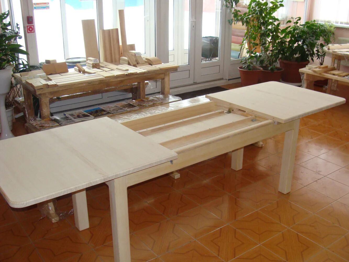Делаем кухонный стол. Стол раздвижной. Раздвижной стол из дерева. Стол кухонный из дерева раскладной. Большой раздвижной стол.