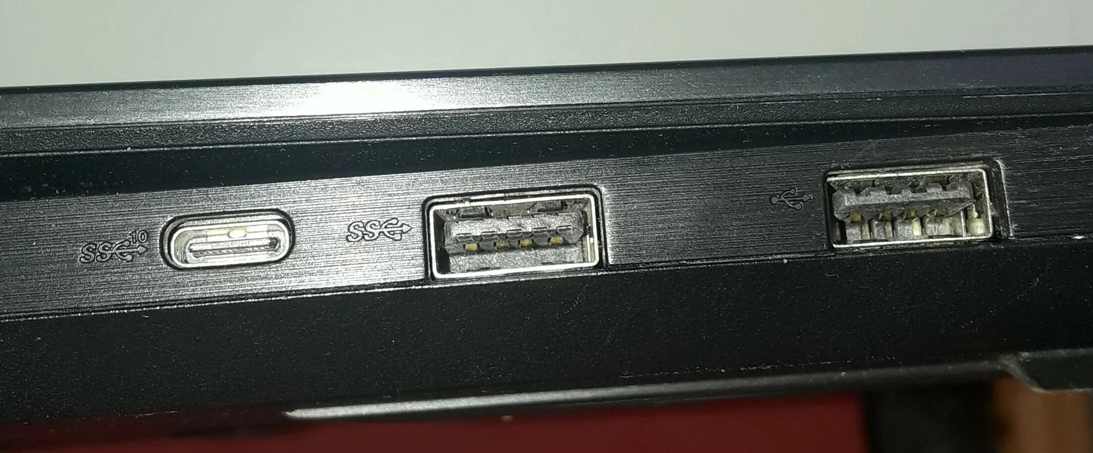 Как узнать какой usb порт на компьютере. Разъем ss на ноутбуке. порт ss. порт ss на ноутбуке asus. две буквы ss у разъёма ноутбука.