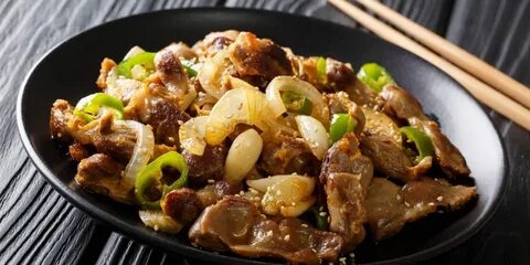 Желудки тушеные с овощами