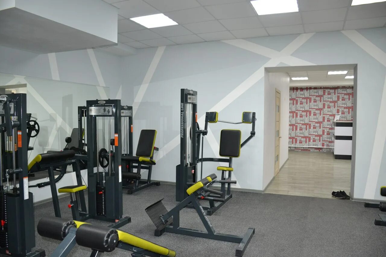 Спортивный зал абакан. Атлант Тольятти тренажерный. Атлант тренажерный зал Абакан. Спортзал Атлант Абакан. Тренажерный зал Атлант Тольятти.