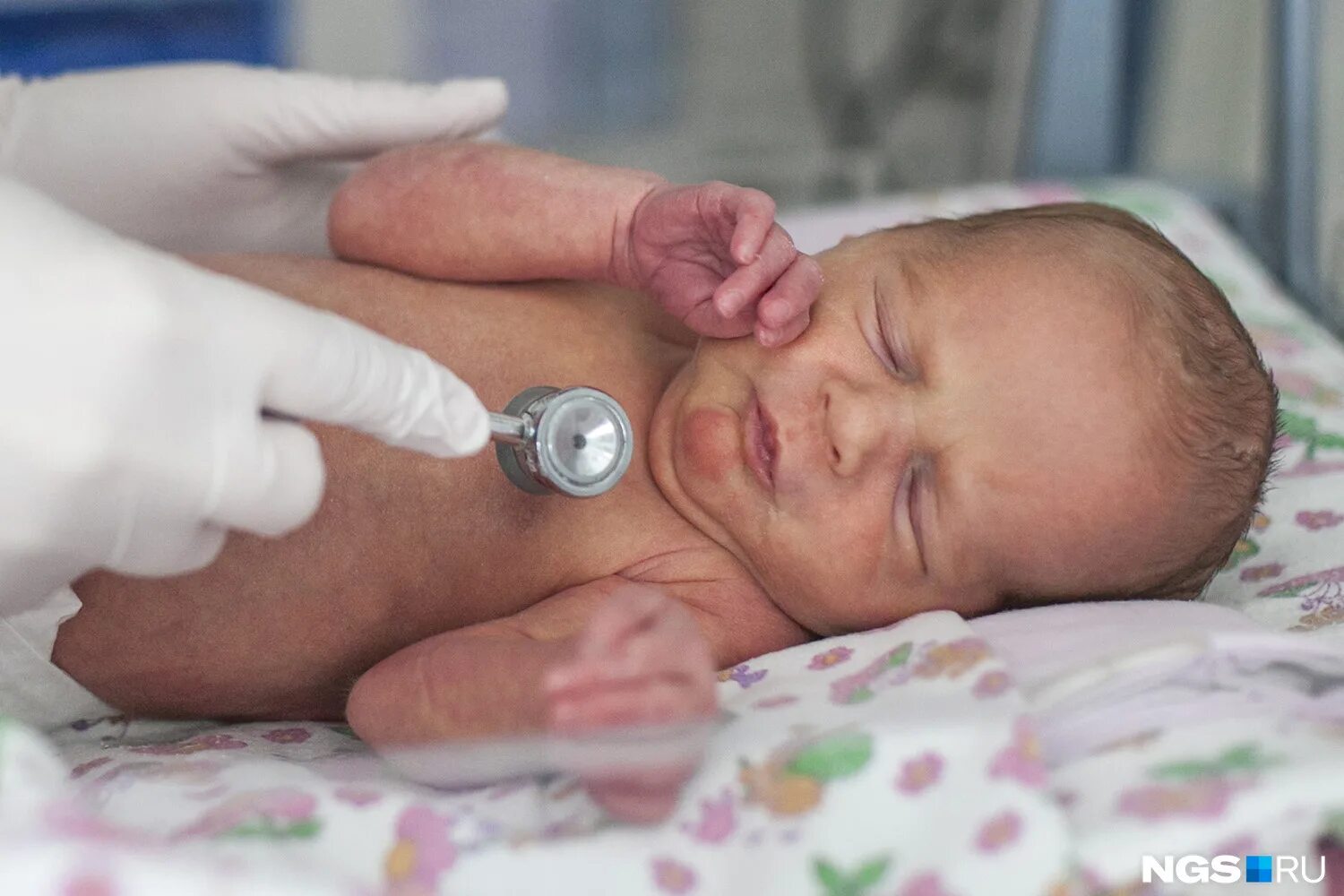 Семимесячный ребенок температуре. Доношенный новорожденный. Выхаживание недоношенных.