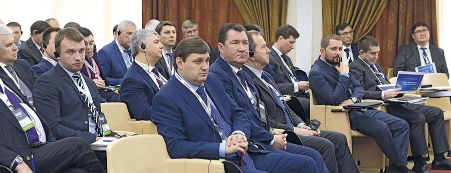 Каленюк денис петрович лукойл. Рогачев денис игоревич. Каленюк денис петрович. Рогачев лукойл. Вице президент лукойла денис.