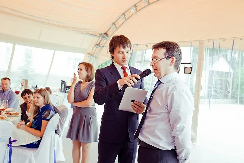 Event менеджер профессия. Менеджер мероприятий. Организатор мероприятий. Ивент менеджер. Организатор фестиваля.