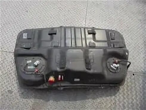 Бак хендай туксон. Топливный бак hyundai tucson 1. Топливный бак хундай туксон. Бак хундай туксон 2008. Топливный бак хендай туксон 2007.