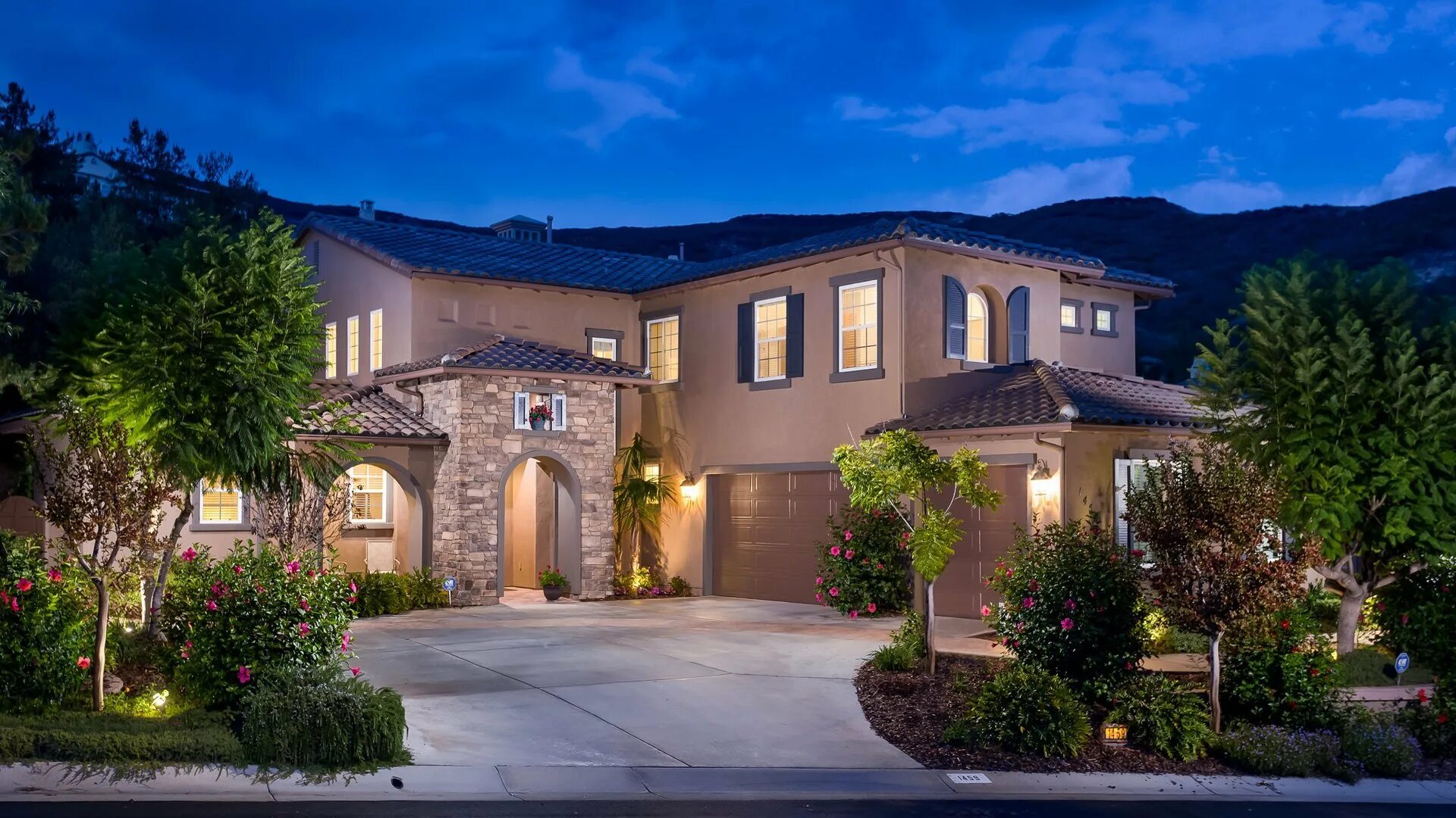 Современные домики. Коттеджи модерн хаус. Дом претора. Фахверк гуд вуд. Архитектурная студия chado, москва.