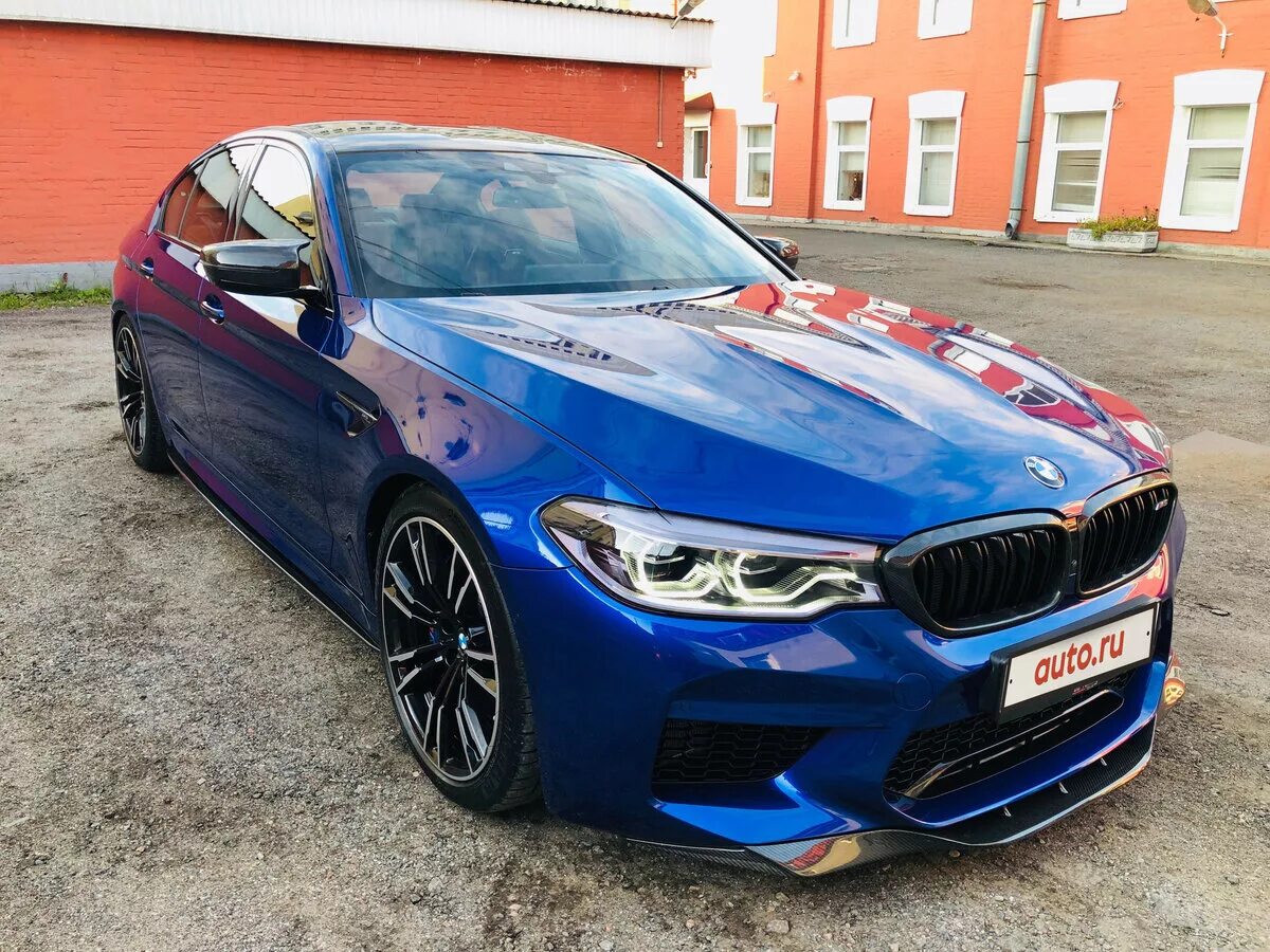 Синяя бмв м5. BMW m5 f90 m Performance. BMW m5 f90 2020 Blue. BMW m5 f90 синяя. BMW m5 f90 синий цвет.