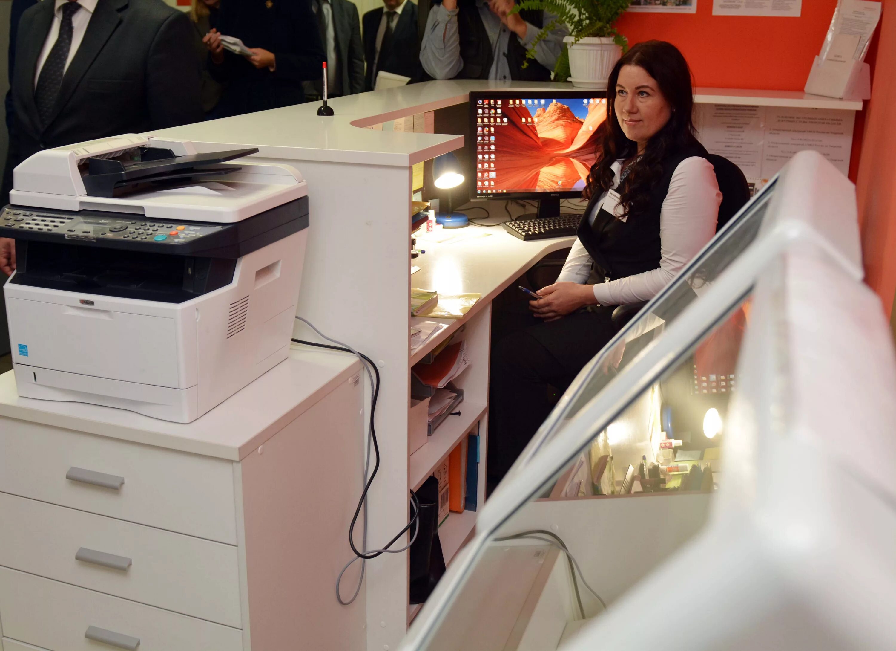 Мфц максатиха. Мфц истра. Сотрудницы мфц. Мфц люберцы. Мфц прием.