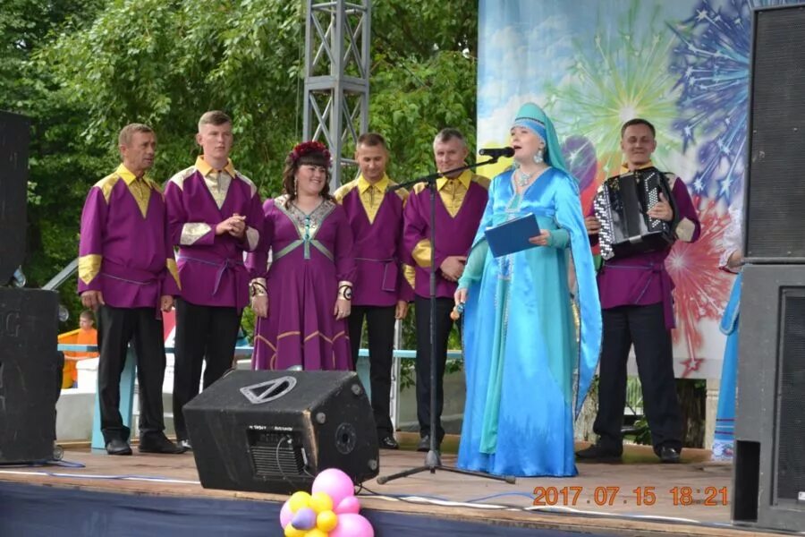 поющие сердцем конкурс. ансамбль поющие сердца руководитель. виа поющие сердца. поющие сердца фото. поющие сердцем конкурс.