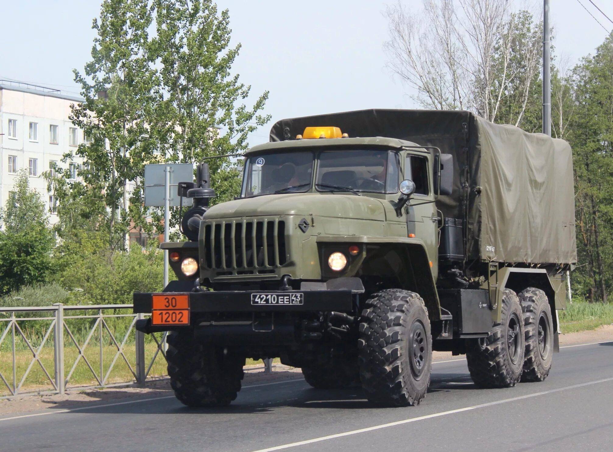 Грузовик урал 4320. Урал 4320 бортовой военный. Урал 4320 военный салон. Урал 4320 43. Урал-4320-09.