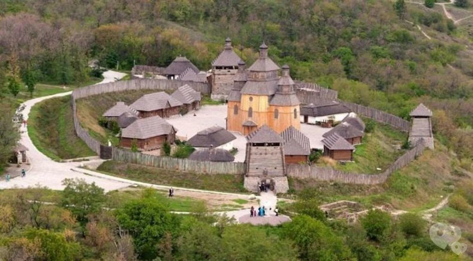 Запорожская сечь хортица. Хортица остров сечь. Крепость хортица. Сей ч. Запорожская сечь крепость.