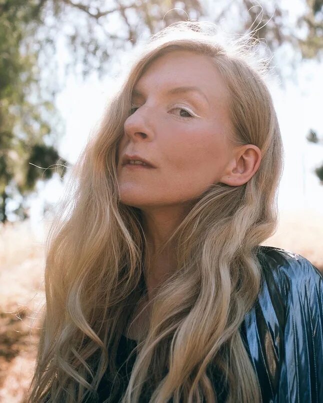 Long лого. Joy long png. Joy long. Логотип joylong png. Анна тейлор джой фотосессия с усатым.