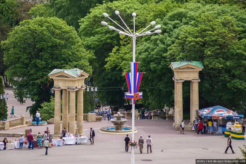 Ессентуки парк. Парк города Ессентуки. Городской парк Ессентуки. Ессентуки площадь города. Курортный город Ессентуки.