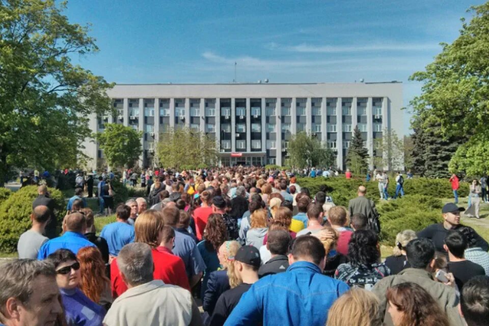 Мариуполь 2014 год. Мариуполь 2014. референдум в мариуполе. донецк 2014. мариуполь днр 2014.