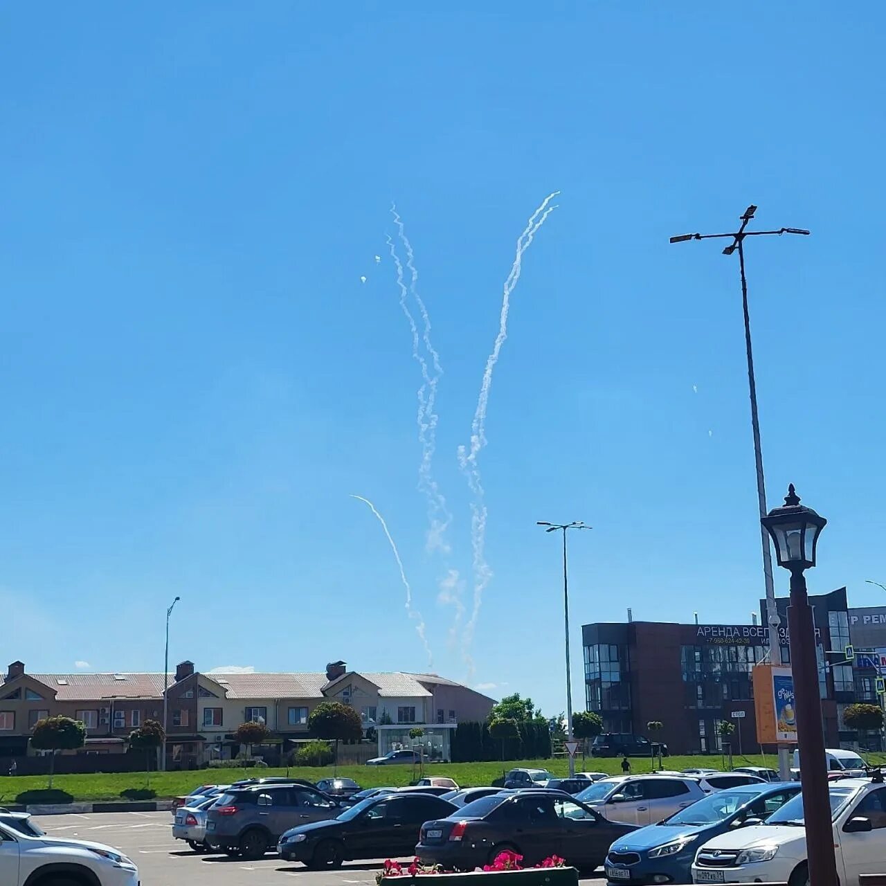 Что сейчас над белгородом. Что сейчас над белгородом. Обстрелы белгородской области со стороны украины 2022 года. Обстрел белгорода 3 июля. Что сейчас над белгородом.